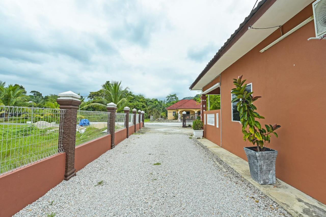 Oyo 90642 Twin Mutiara Chalet & Homestay Jeli 외부 사진