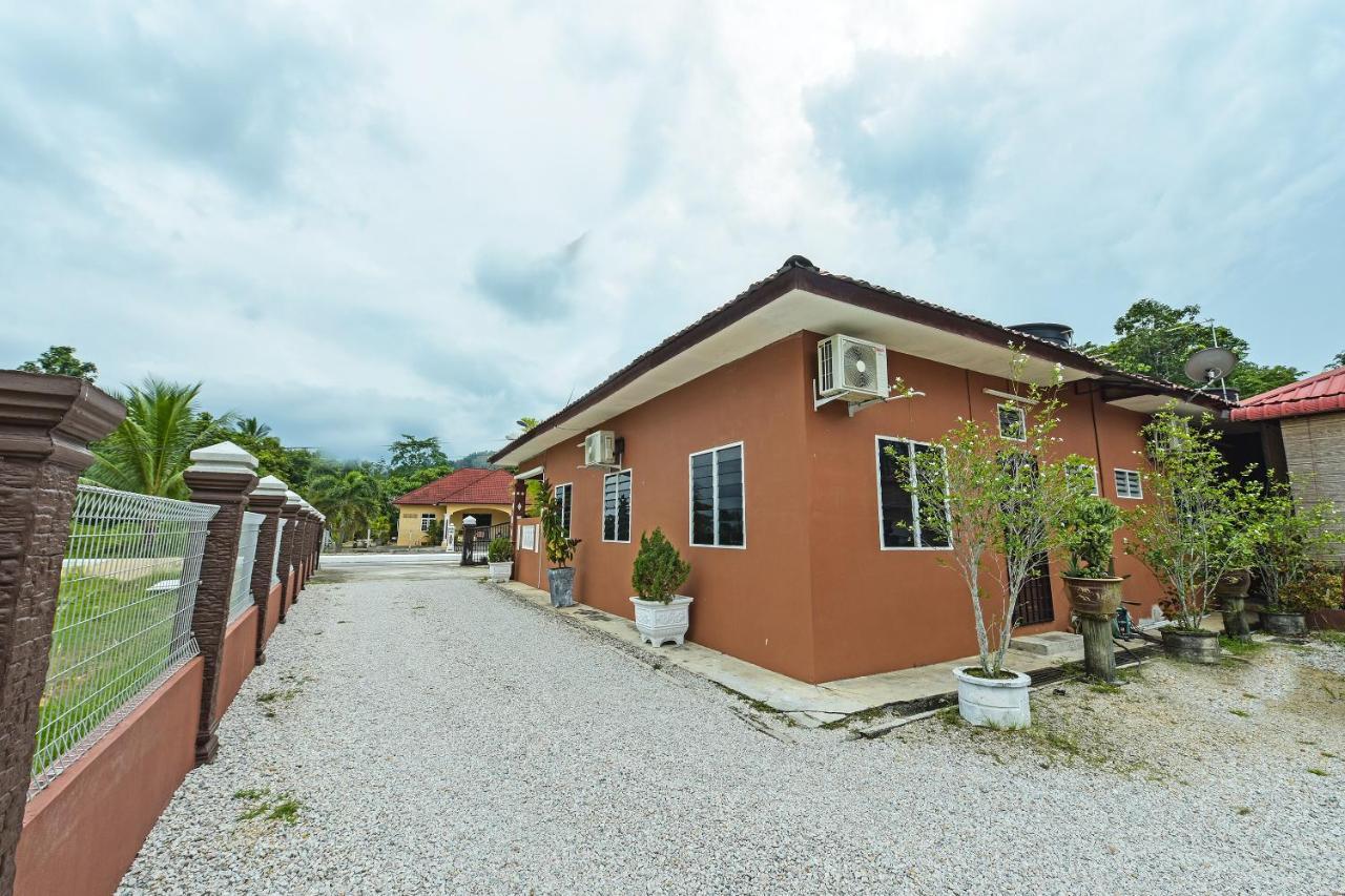 Oyo 90642 Twin Mutiara Chalet & Homestay Jeli 외부 사진