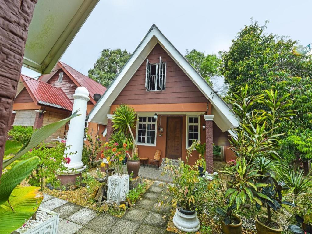 Oyo 90642 Twin Mutiara Chalet & Homestay Jeli 외부 사진