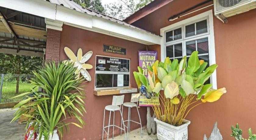 Oyo 90642 Twin Mutiara Chalet & Homestay Jeli 외부 사진