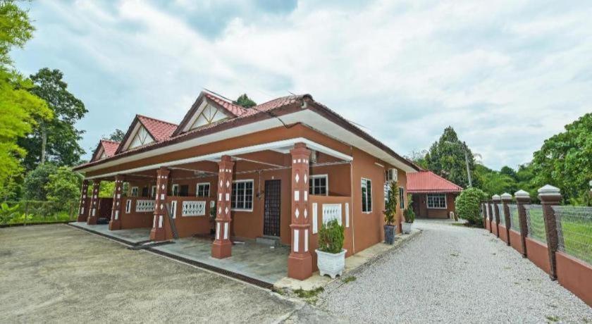 Oyo 90642 Twin Mutiara Chalet & Homestay Jeli 외부 사진