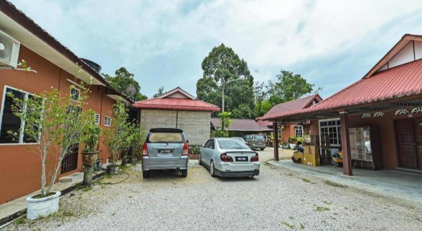 Oyo 90642 Twin Mutiara Chalet & Homestay Jeli 외부 사진