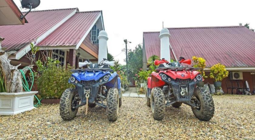 Oyo 90642 Twin Mutiara Chalet & Homestay Jeli 외부 사진